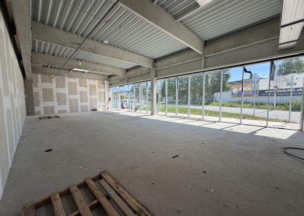 Moderný obchodný priestor 175,8 m² na prenájom – OC Point, Liptovský Mikuláš