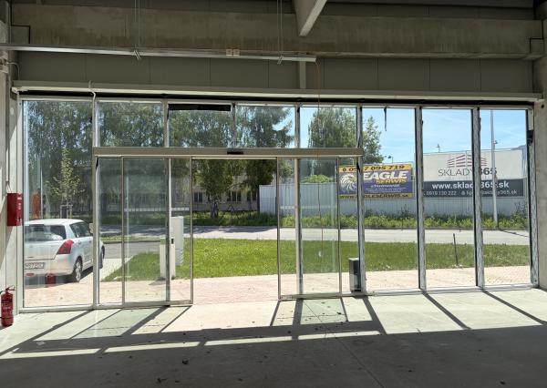 Moderný obchodný priestor 175,8 m² na prenájom – OC Point, Liptovský Mikuláš
