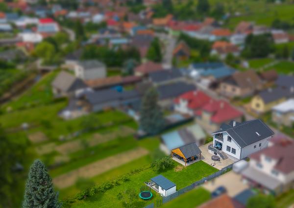 Family house in a quiet area of Dovalovo with a stream