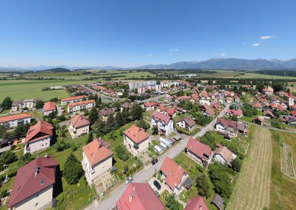 Byt s garážou a záhradou v pokojnej lokalite, Liptovský Peter