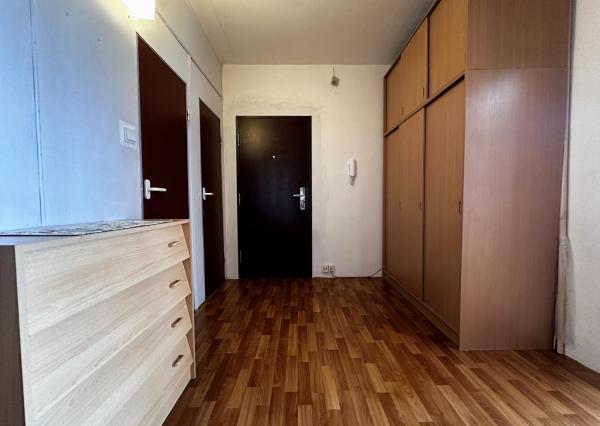Prenájom priestranný 4-izbový byt s výmerou 79,8 m² centrum