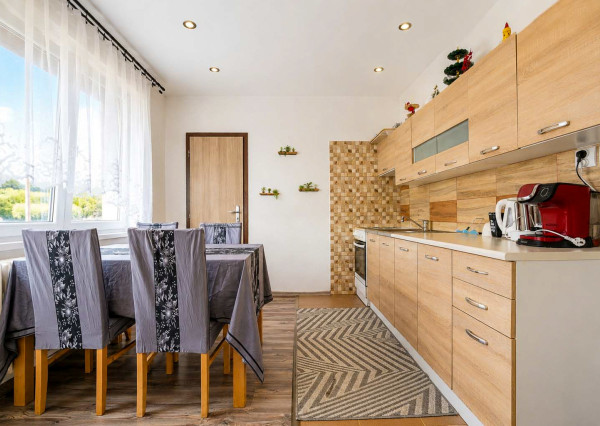 NA PREDAJ 4-izbový byt s balkónom, Liptovský Mikuláš – 77 m²