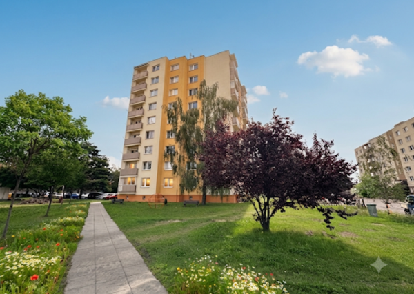Na prenájom 2-izbový byt s balkónom v Liptovskom Mikuláši