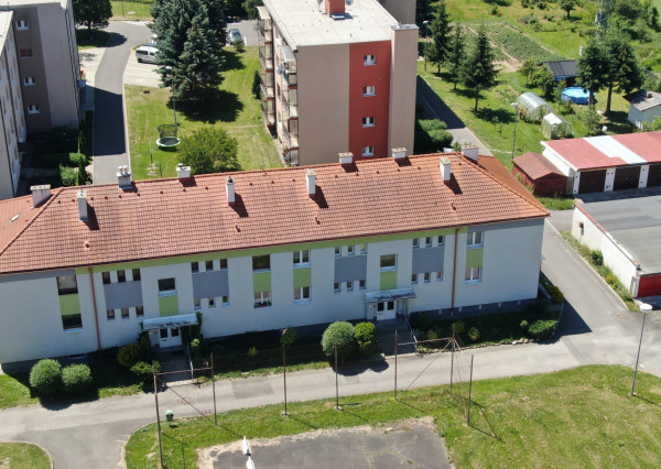Znížená cena!! 2-IZBOVÝ BYT S BALKÓNOM a GARÁŽOU