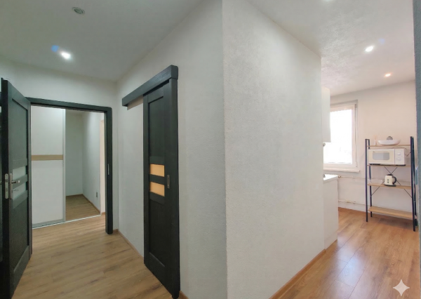 MODERN & FULLY RENOVATED 2-ROOM APARTMENT FOR RENT