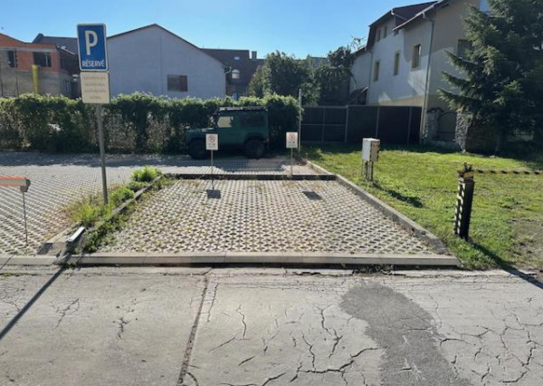 Na prenájom 3-izbový byt priamo na pešej zóne (Námestie osloboditeľov, LM)