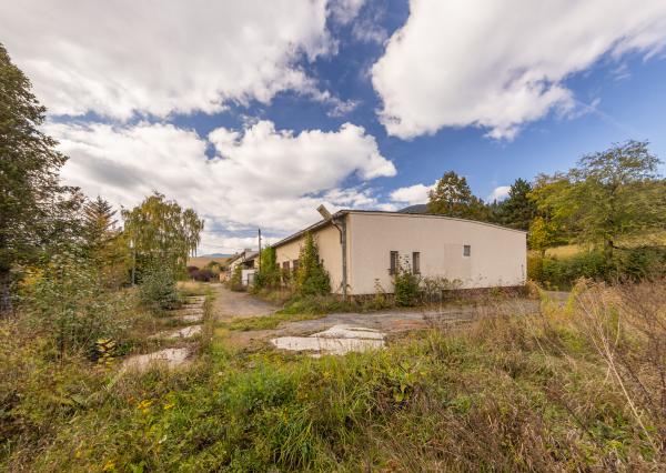 Na predaj výrobný a skladový objekt (1 150 m²), Lisková