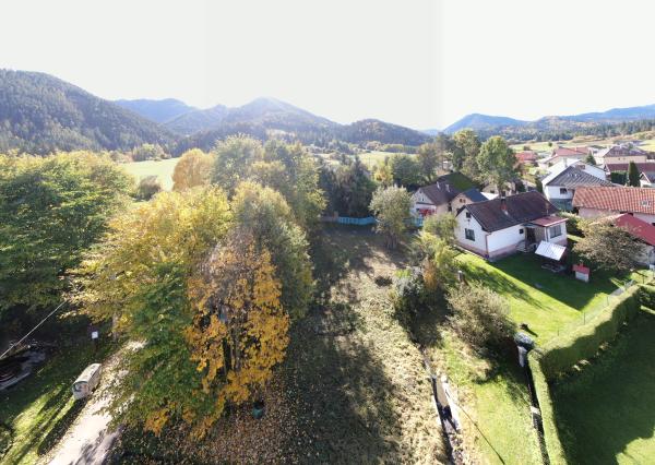 STAVEBNÝ POZEMOK V LAZISKU S PROJEKTOM RODINNÉHO DOMU | 569 m²