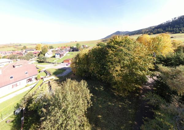 STAVEBNÝ POZEMOK V LAZISKU S PROJEKTOM RODINNÉHO DOMU | 569 m²