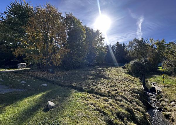 STAVEBNÝ POZEMOK V LAZISKU S PROJEKTOM RODINNÉHO DOMU | 569 m²