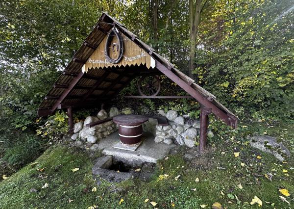 STAVEBNÝ POZEMOK V LAZISKU S PROJEKTOM RODINNÉHO DOMU | 569 m²