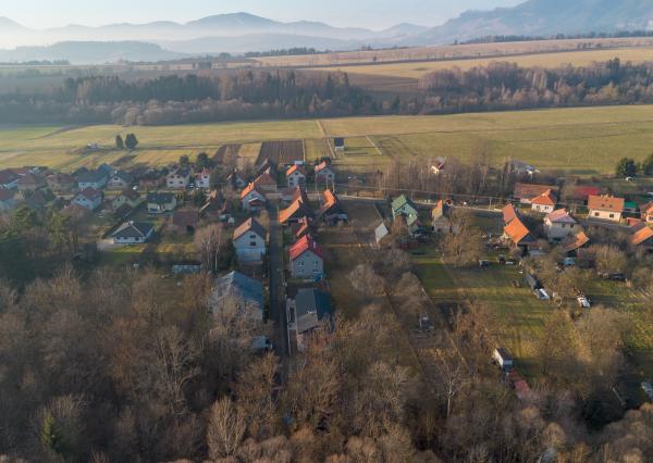 EXKLUZÍVNE | Veľkorysý stavebný pozemok 2 152 m² v obci Žiar