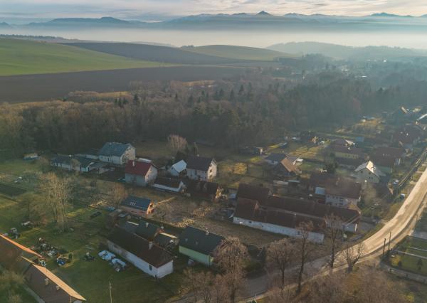 EXKLUZÍVNE | Veľkorysý stavebný pozemok 2 152 m² v obci Žiar
