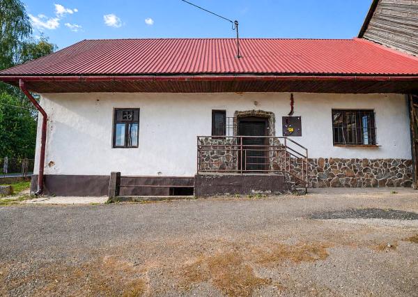 Rodinný dom s hospodárskou budovou v Jakubovanoch za cenu bytu