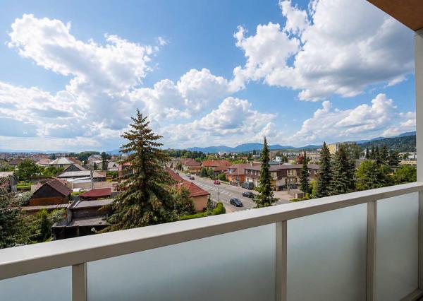 NA PREDAJ: 4-izbový byt s balkónom, Liptovský Mikuláš – 77 m²