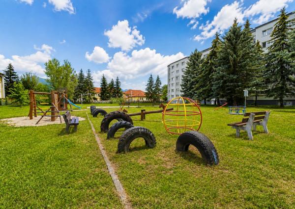 NA PREDAJ: 4-izbový byt s balkónom, Liptovský Mikuláš – 77 m²