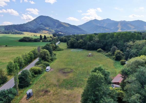 Pozemok na Liptove, Demänová, pri hlavnej ceste do Jasnej