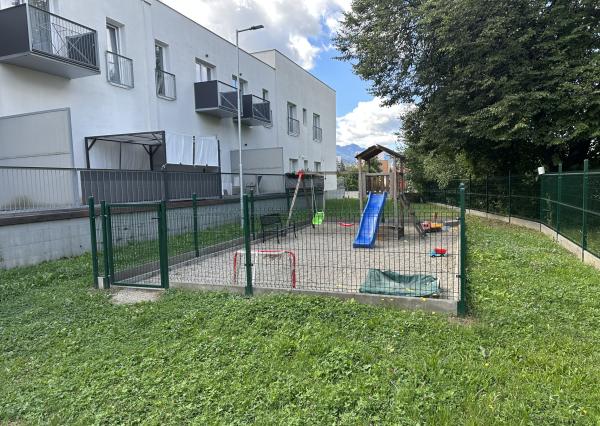 Luxusný 2-izbový byt s veľkolepou terasou a parkovaním v novostavbe