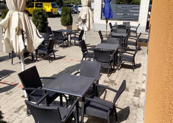 Zariadená kaviareň na prenájom, centrum Liptovský Mikuláš