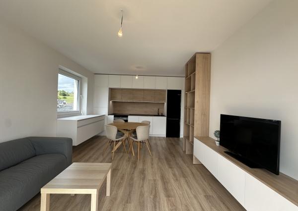 Svetlý 3-izbový novostavbový byt s veľkým balkónom a parkovaním
