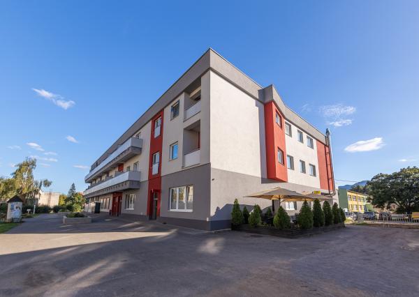 NA PREDAJ: Novostavba – kompletne zariadená garsónka na Nábreží