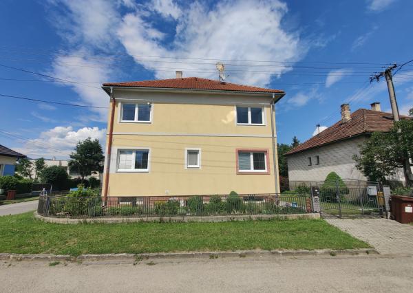 Byt v centre mesta s komfortom domu, záhradou a garážou
