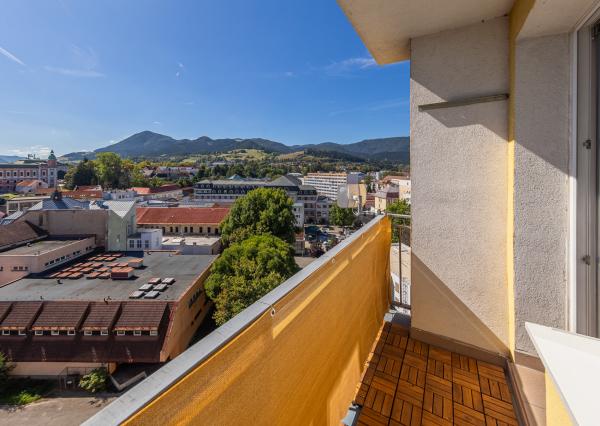 Moderný 2-izbový byt s nádherným výhľadom v centre Ružomberka