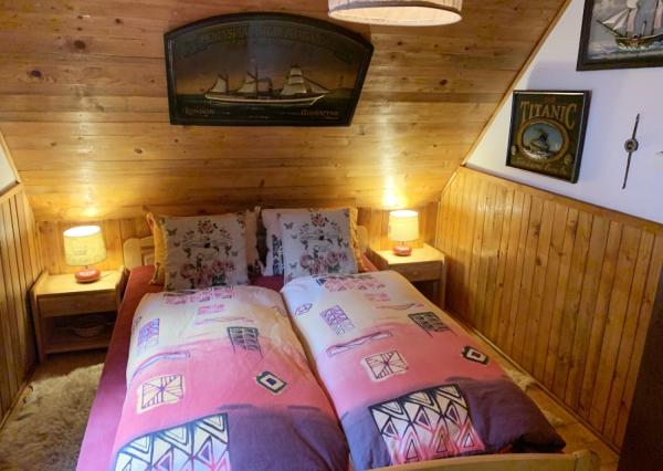 Liptovská chalupa s pozemkom, humnom a kompletným zariadením, Jakubovany
