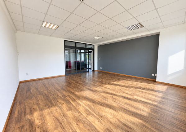 KANCELÁRIA 35 m² NA PRENÁJOM | 450 € VRÁTANE ENERGIÍ