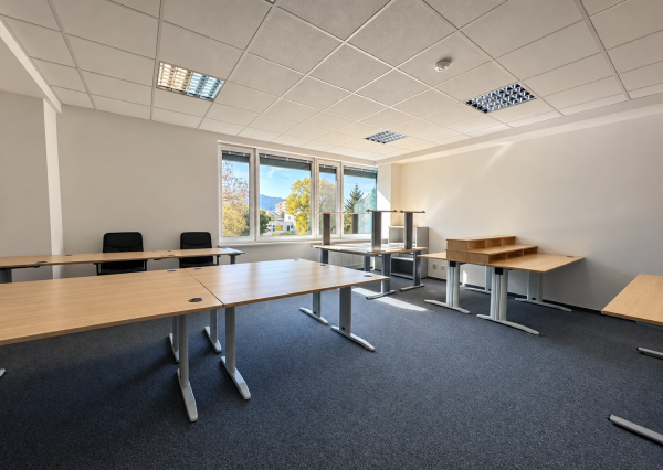 PRENÁJOM REPREZENTATÍVNYCH KANCELÁRSKYCH PRIESTOROV – 208 m²