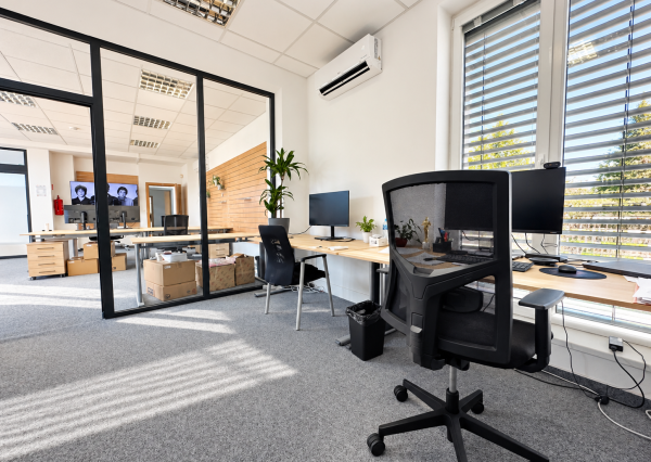 PRENÁJOM REPREZENTATÍVNYCH KANCELÁRSKYCH PRIESTOROV – 208 m²