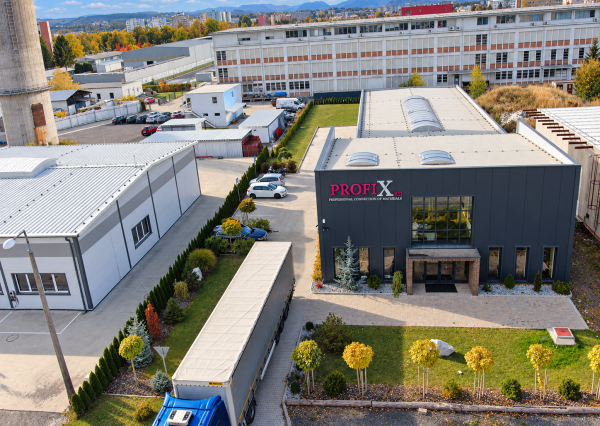 MODERNÝ SKLADOVÝ AREÁL S SHOWROOMOM A ADMINISTRATÍVOU | 743 m² | POZEMOK 2 679 m²