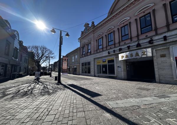 OBCHODNÉ PRIESTORY NA PRENÁJOM | 300 m² | PEŠIA ZÓNA LIPTOVSKÝ MIKULÁŠ