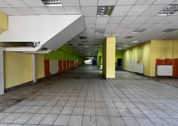 OBCHODNÉ PRIESTORY NA PRENÁJOM | 300 m² | PEŠIA ZÓNA LIPTOVSKÝ MIKULÁŠ