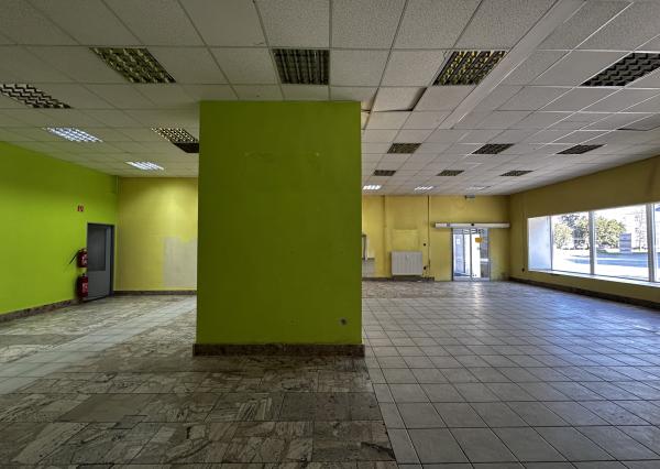 OBCHODNÉ PRIESTORY NA PRENÁJOM | 300 m² | PEŠIA ZÓNA LIPTOVSKÝ MIKULÁŠ