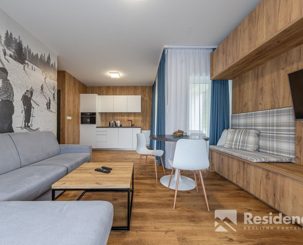 Luxusný horský dvojspálňový apartmán s parkovacím státím v lyžiarskom stredisku Jasná