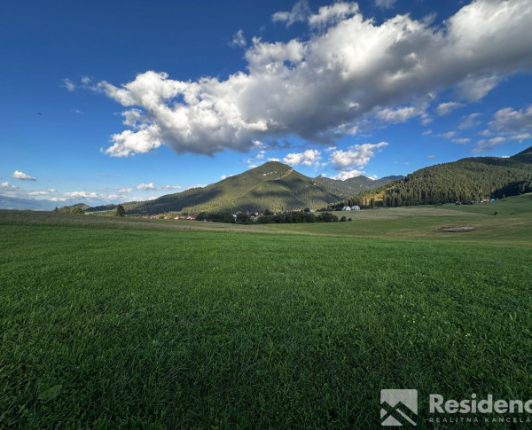 Na predaj pozemok v obci Pavčina Lehota – 3 624 m²
