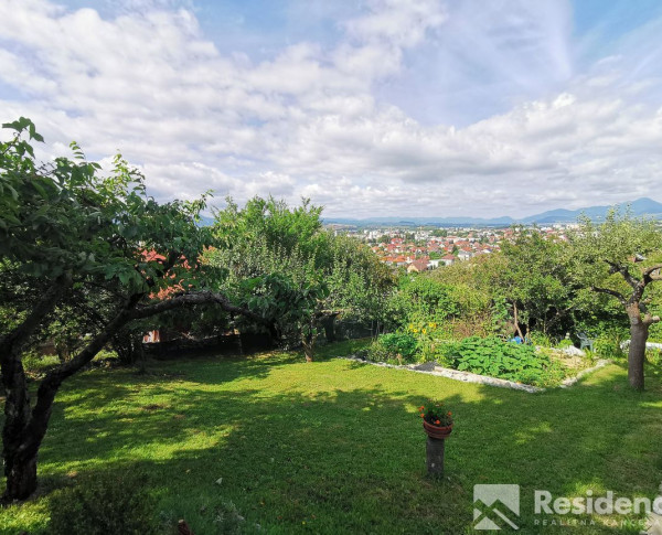 Na predaj záhradná chatka s krásnym výhľadom na mesto, Liptovský Mikuláš