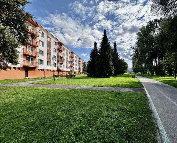 Rezervované 3-izbový byt na predaj – Nábrežie 4. apríla, Liptovský Mikuláš