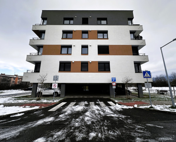 Prenájom: nový 2i byt + kryté parkovanie – Liptovský Mikuláš