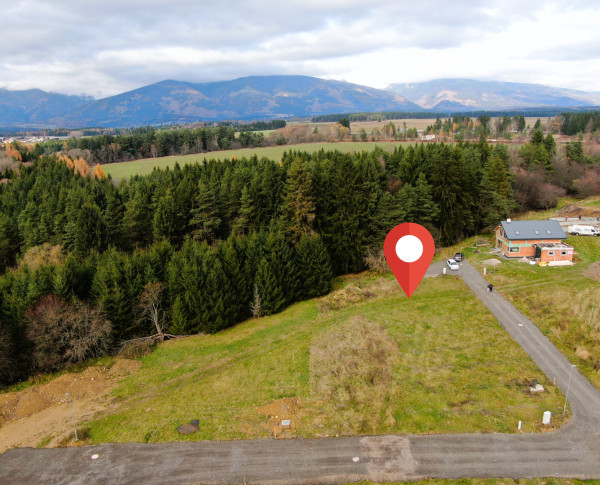 NOVÁ CENA | Pozemok na výstavbu domu pri lese – Jamník, 722 m²