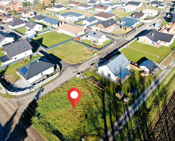 Slnečný stavebný pozemok s panoramatickým výhľadom – Závažná Poruba, Pod Poludnicou