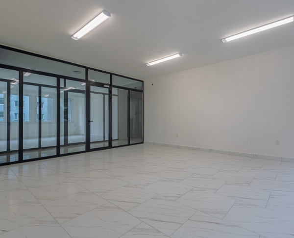 Prenájom obchodných a administratívnych priestorov – Martin, Sever