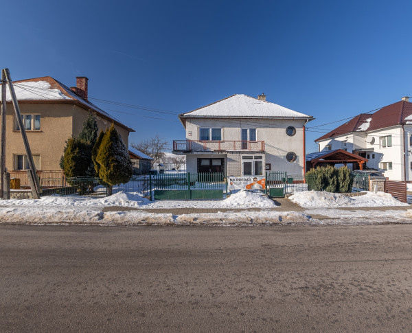 Znížená cena! Dom + veľký pozemok, výborná poloha /Liptov/