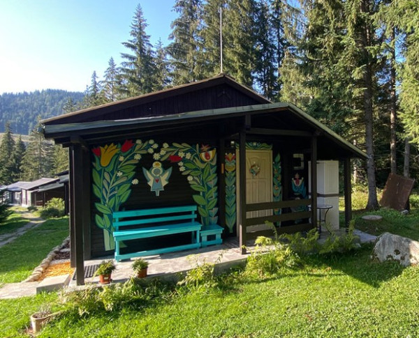 Chatka pri zjazdovke v Jasnej + 2 parkovacie miesta