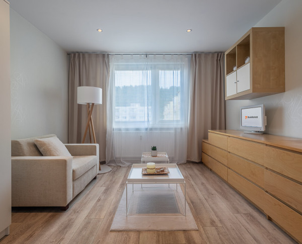 1 - izbový byt po rekonštrukcii na prenájom - Podbreziny