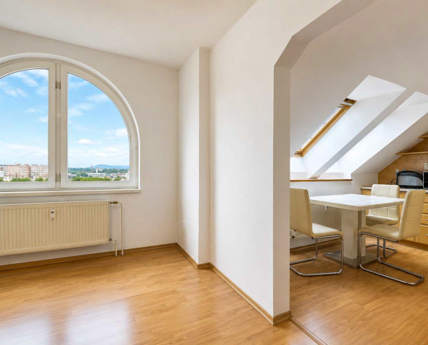 REZERVOVANÝ Priestranný 1-izbový byt v Liptovskom Mikuláši, 39,7 m²
