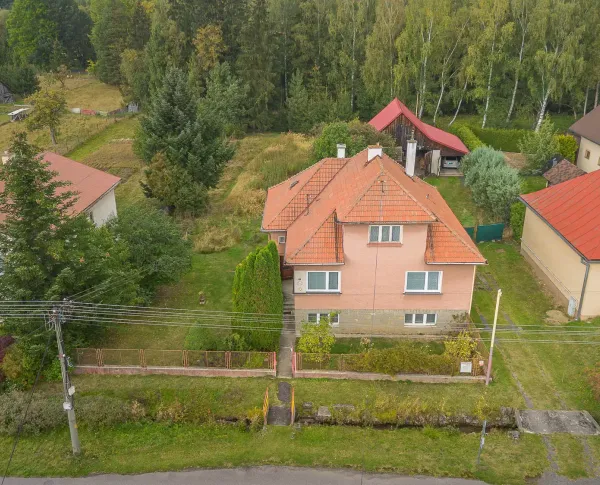 Rodinný dom vo Vavrišove v krásnom prostredí – skvelý potenciál a rozľahlý pozemok